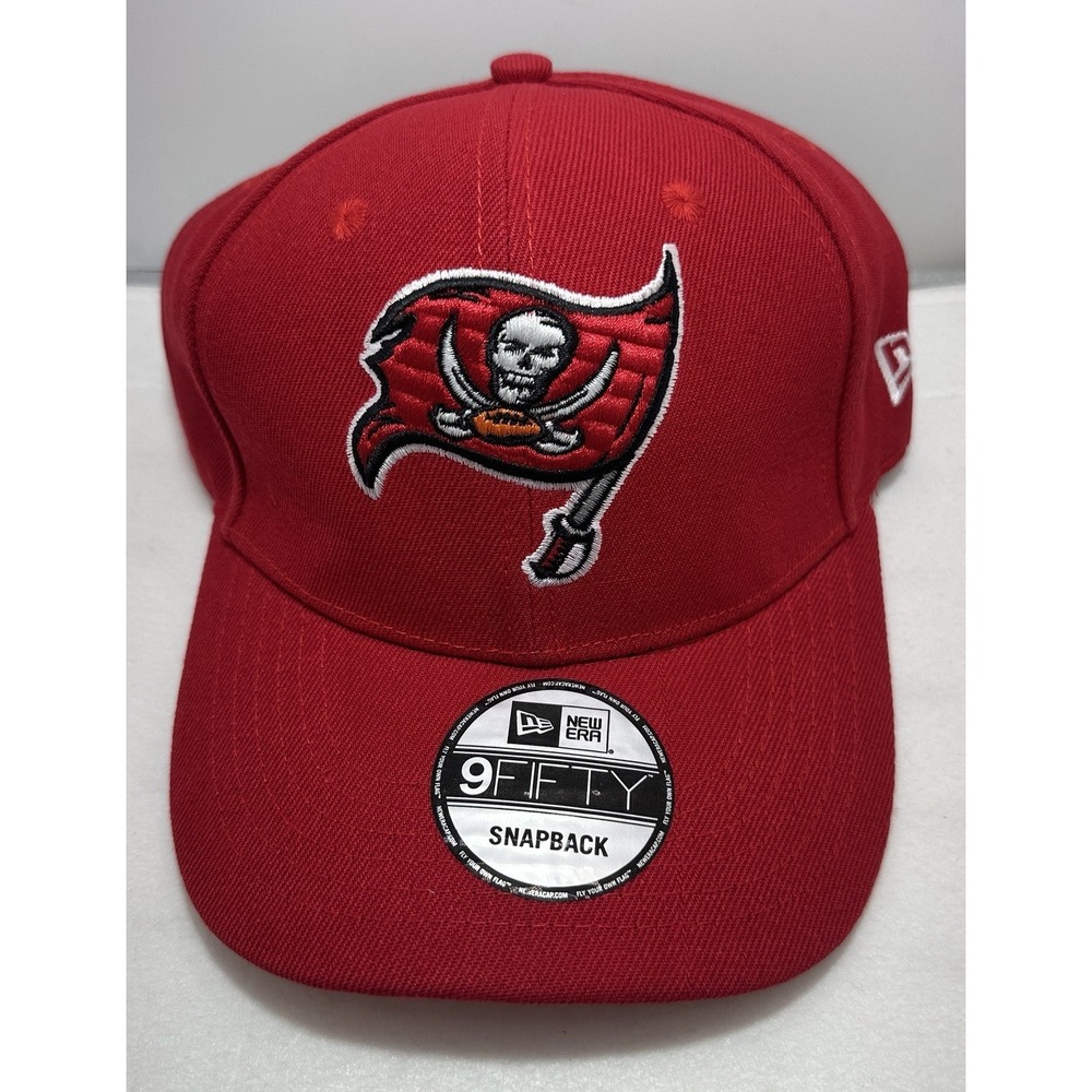 New Era Tampa Bay Buccaneers 9FIFTY Snapback Hat Red One Size Flat Brim NFL